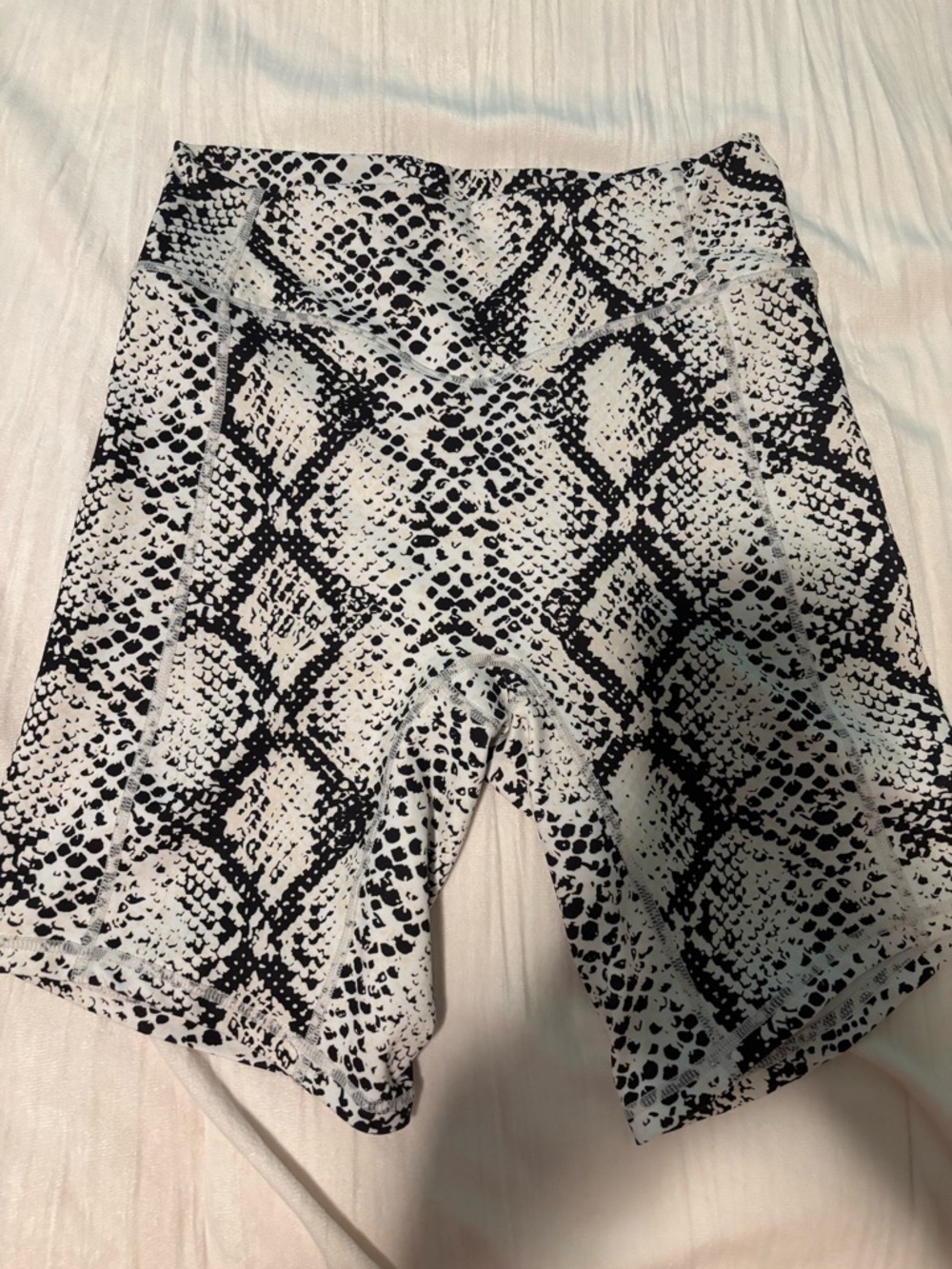 Vitality biker short SOLD